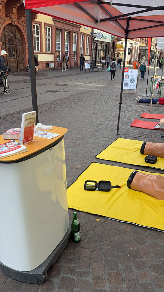 Stand des DRK Rhein-Neckar/Heidelberg zum Tag der Wiederbelebung